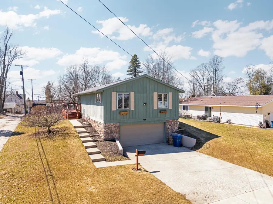 410 Oak, Cadillac, MI 49601 - #3