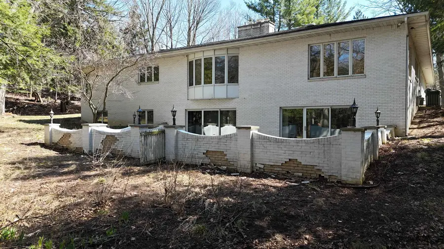 555 E Deerfield, Mount Pleasant, MI 48858 - #3