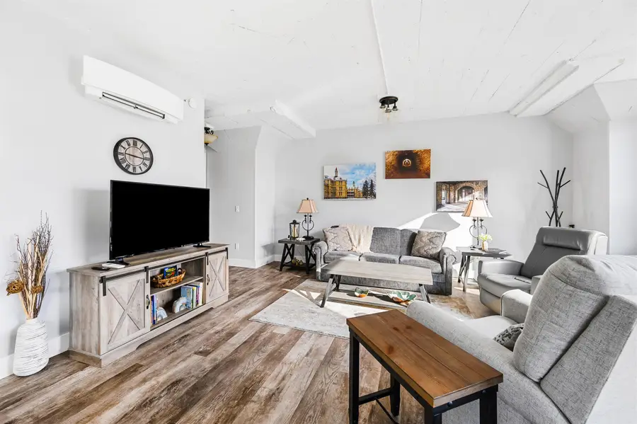 820-14 Red #14, Traverse City, MI 49684 - #2
