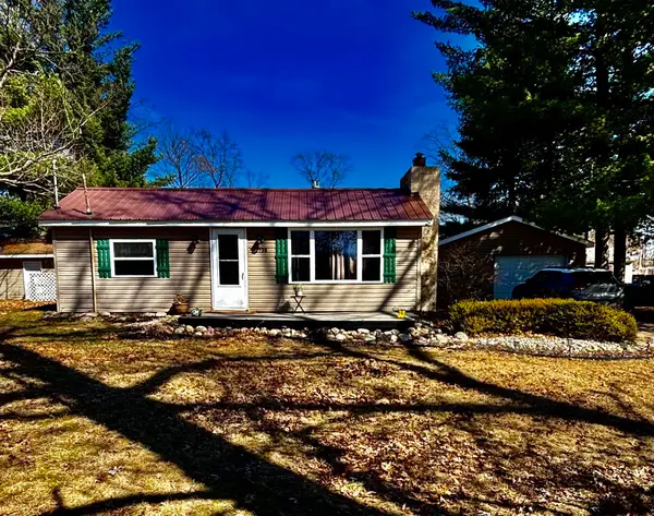 2738 Cathy, Harrison, MI 48625
