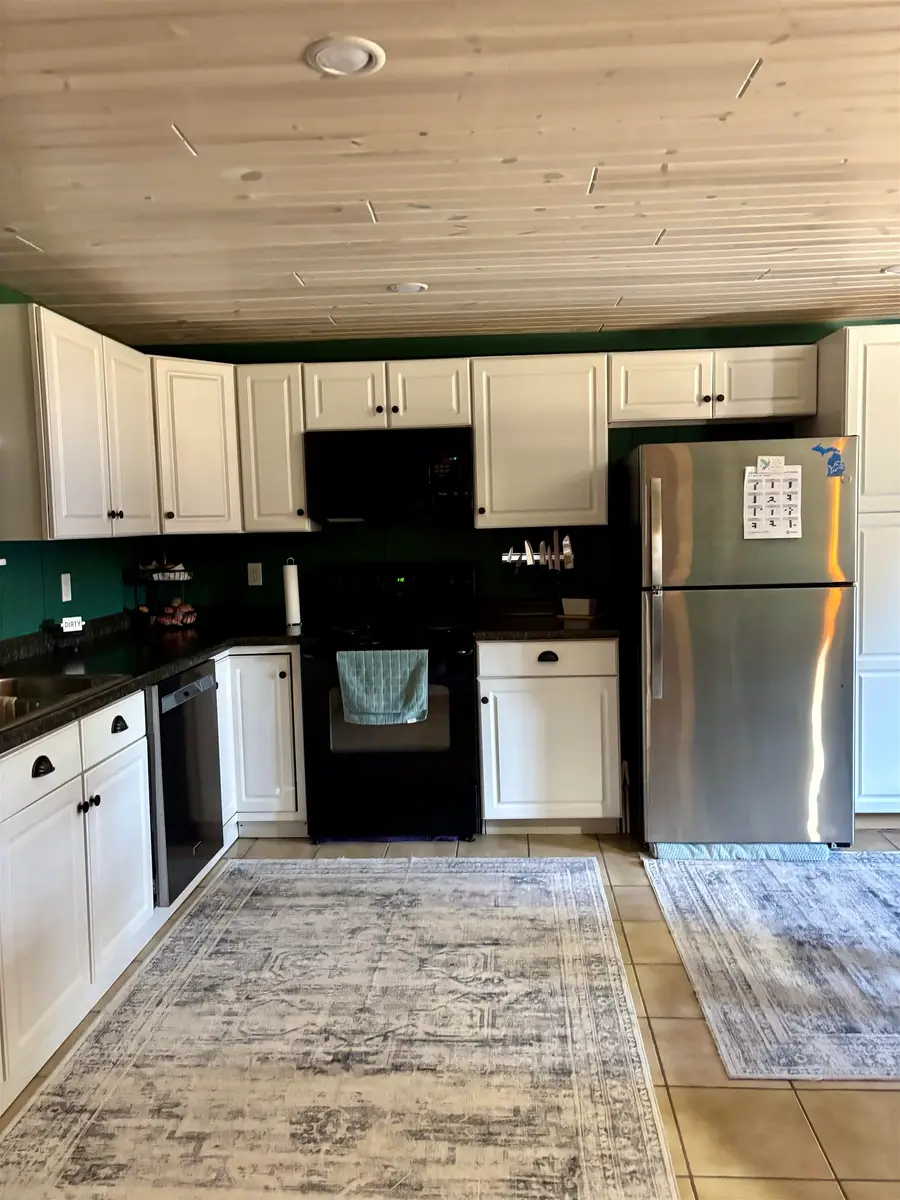 2738 Cathy, Harrison, MI 48625 - #2