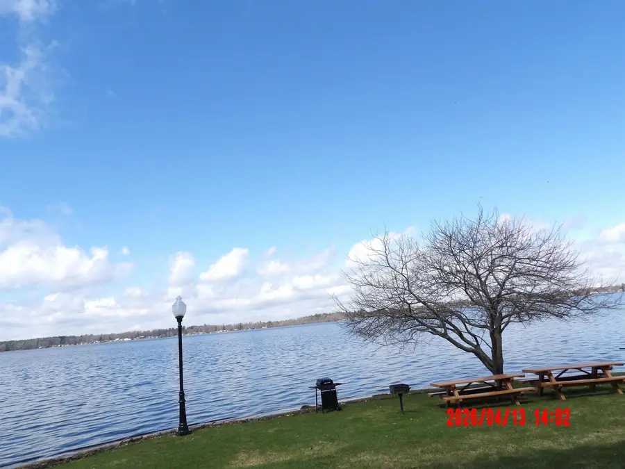 1246 Sunnyside #102, wk 4, Cadillac, MI 49601 - #3