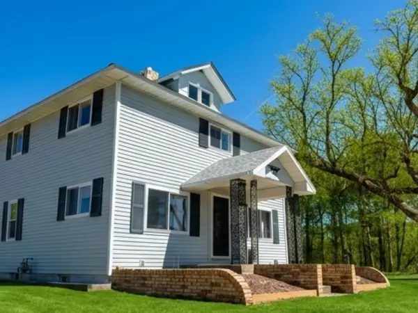 4419 E Moorestown, Lake City, MI 49651