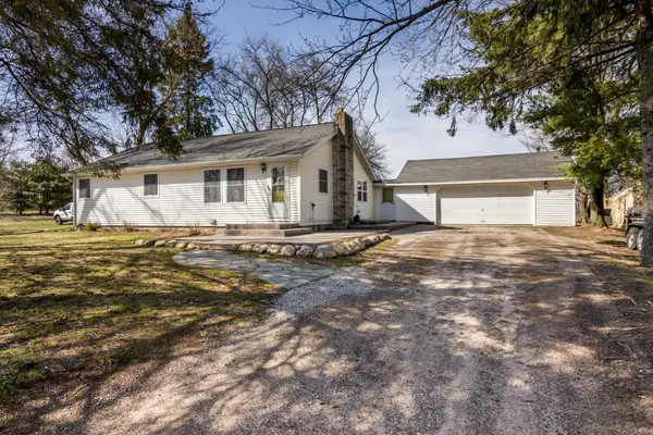 5861 Gleaner Hall, Kingsley, MI 49649