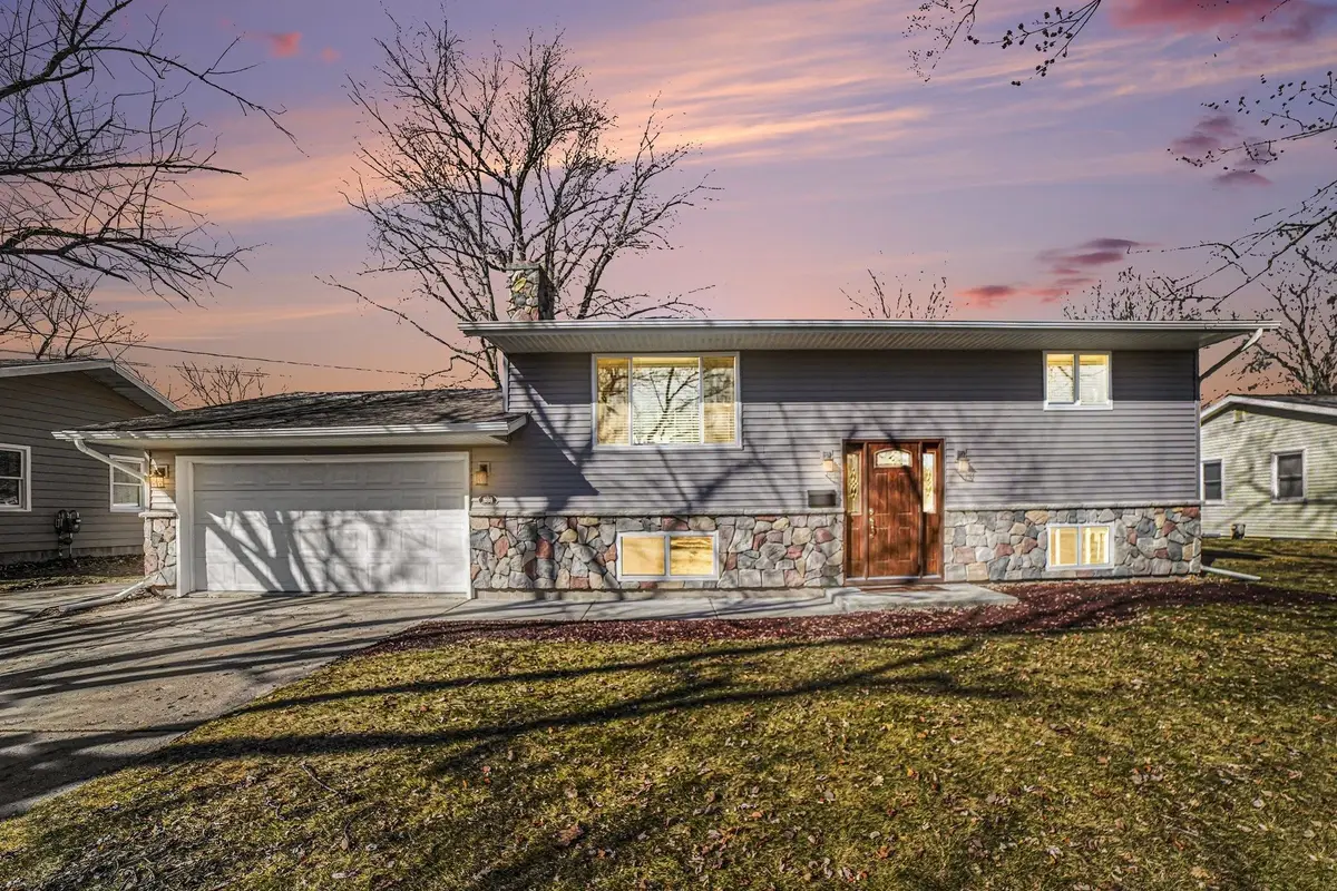 898 Riverview, Alma, MI 48801 - #1