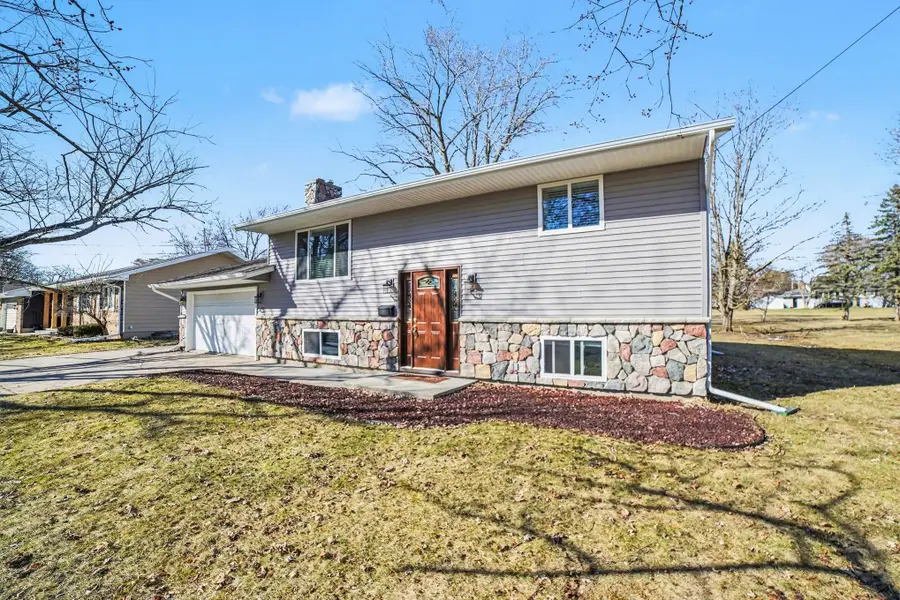 898 Riverview, Alma, MI 48801 - #3