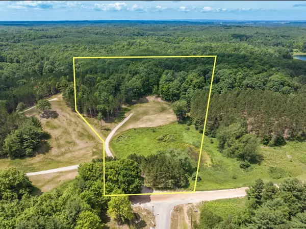 3383 NW Dockery, Williamsburg, MI 49690