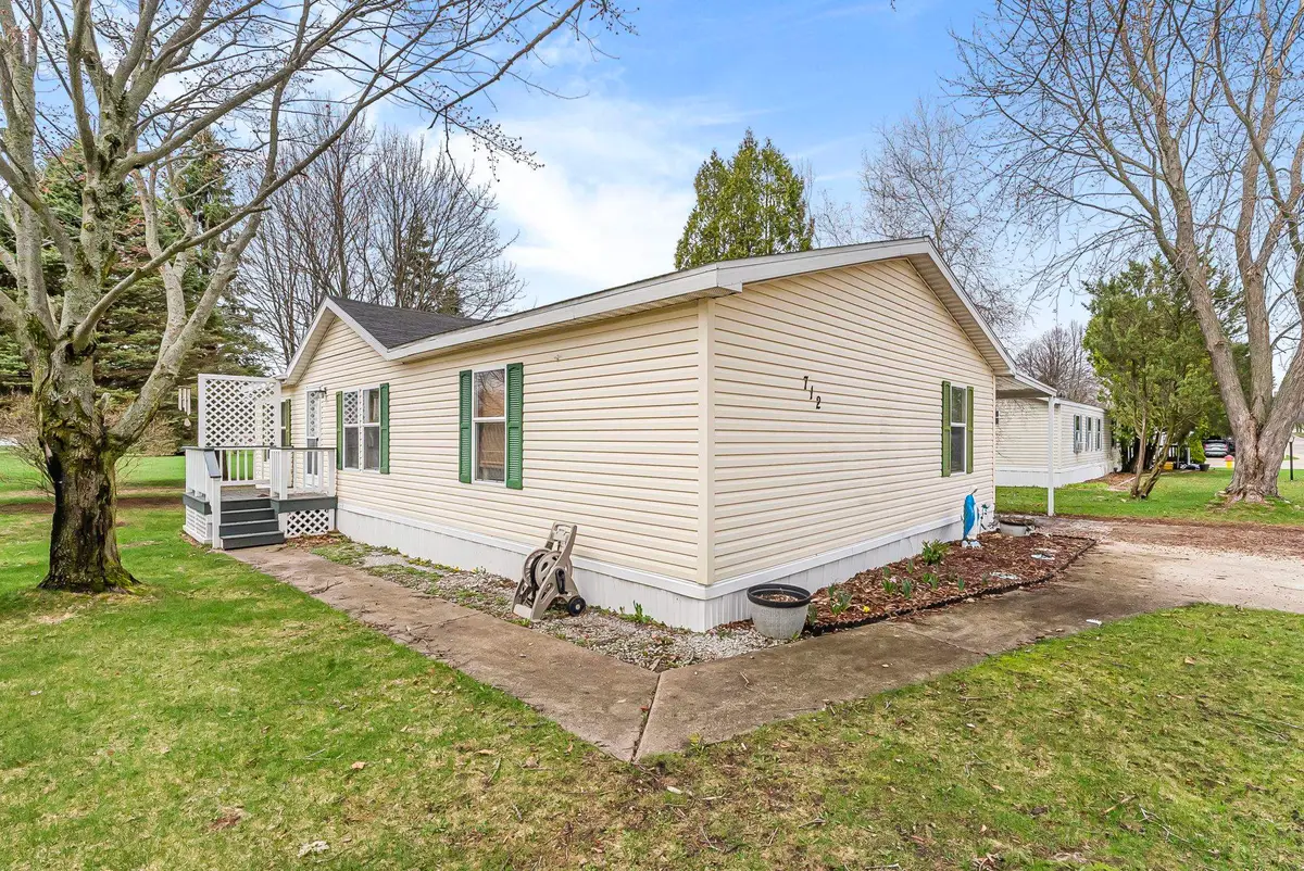 712 Pheasant, Cadillac, MI 49601 - #1