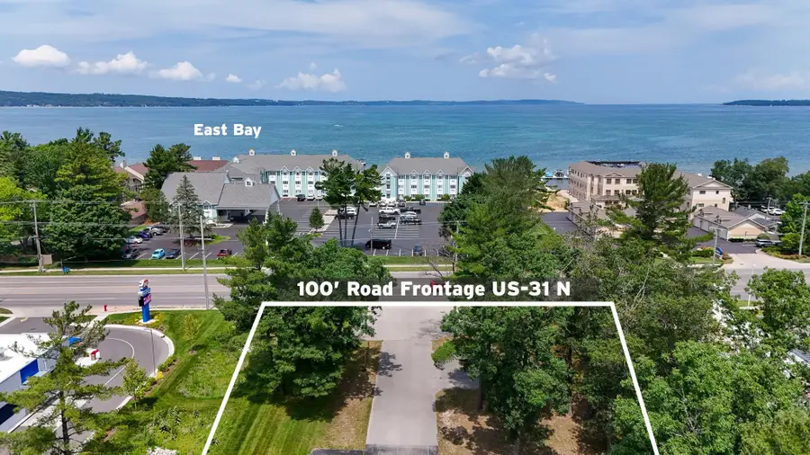 1818 N Us-31, Traverse City, MI 49686 - #2