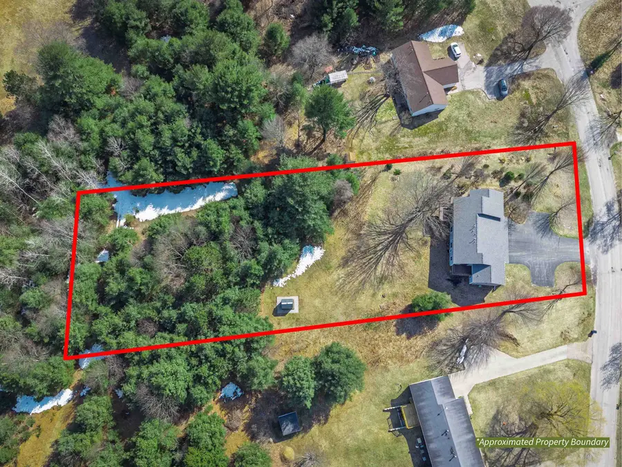 4398 & 4400 W Manhattan, Traverse City, MI 49685 - #2