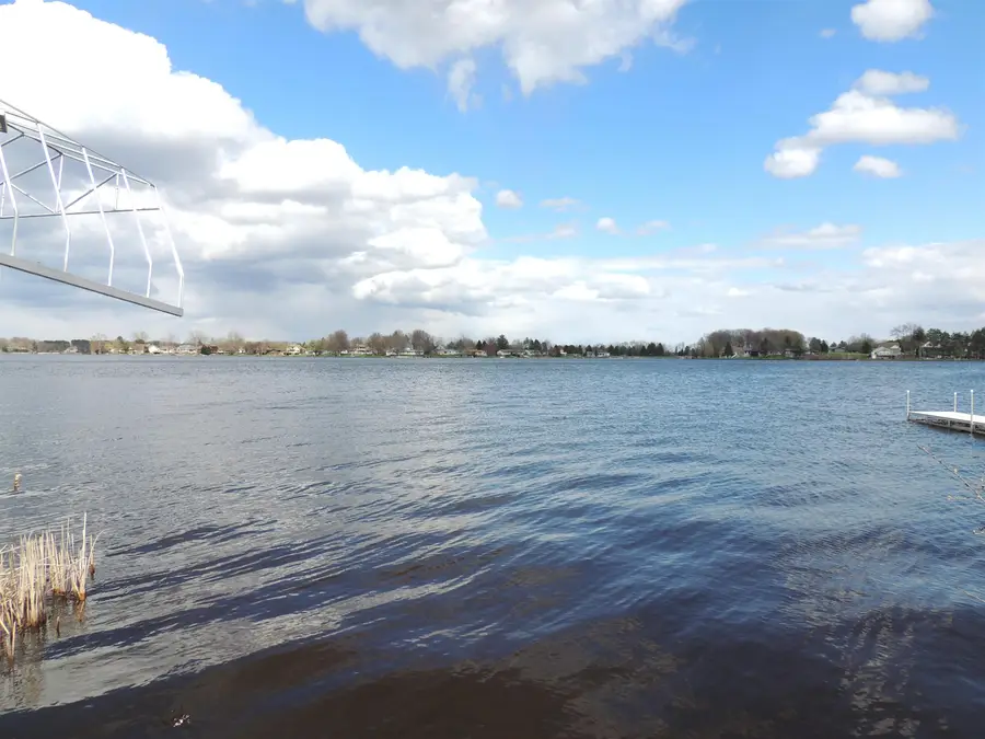 1062 Castle, Lake Isabella, MI 48893 - #2