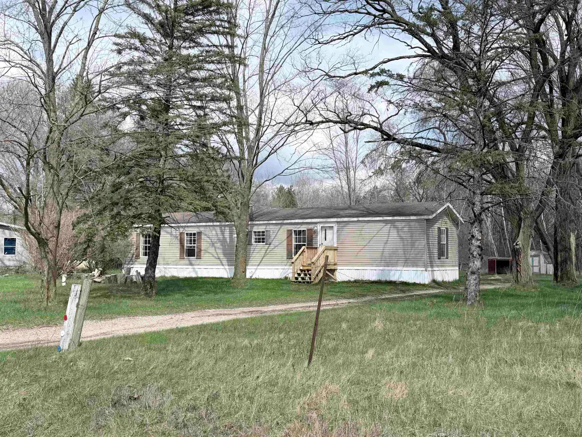 6542 N Geneva, Coleman, MI 48618 - #1