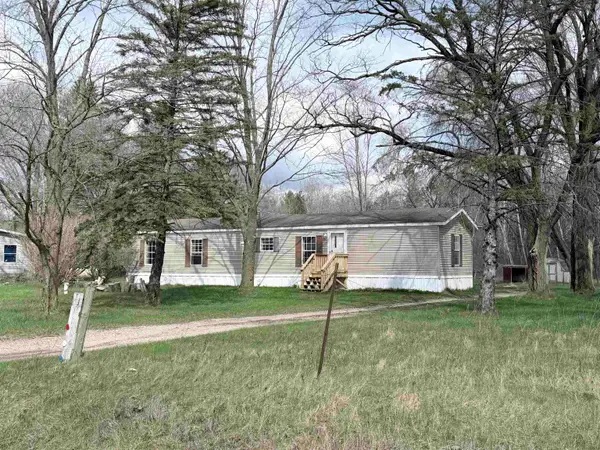 6542 N Geneva, Coleman, MI 48618