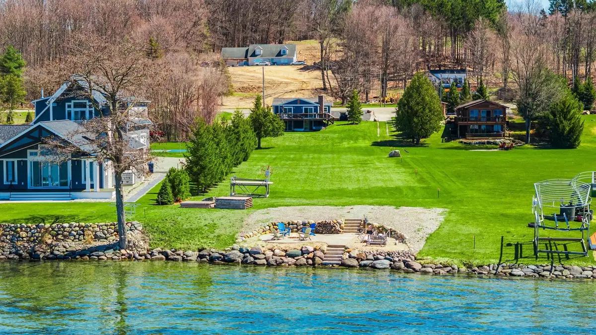 11256 SE Torch Lake, Alden, MI 49612 - #1