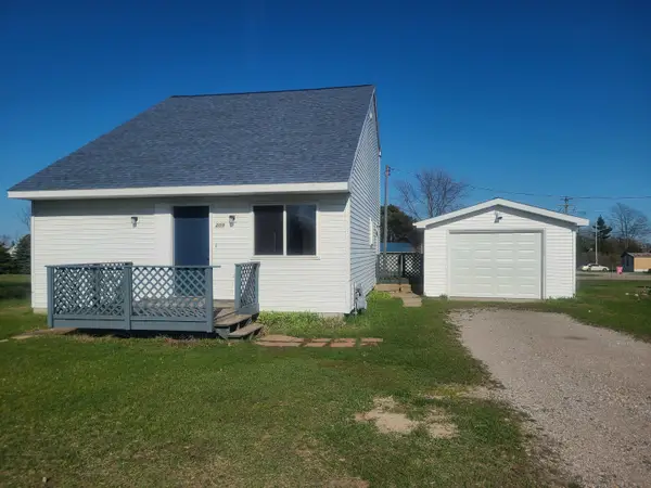 209 N 2nd, Oscoda, MI 48750