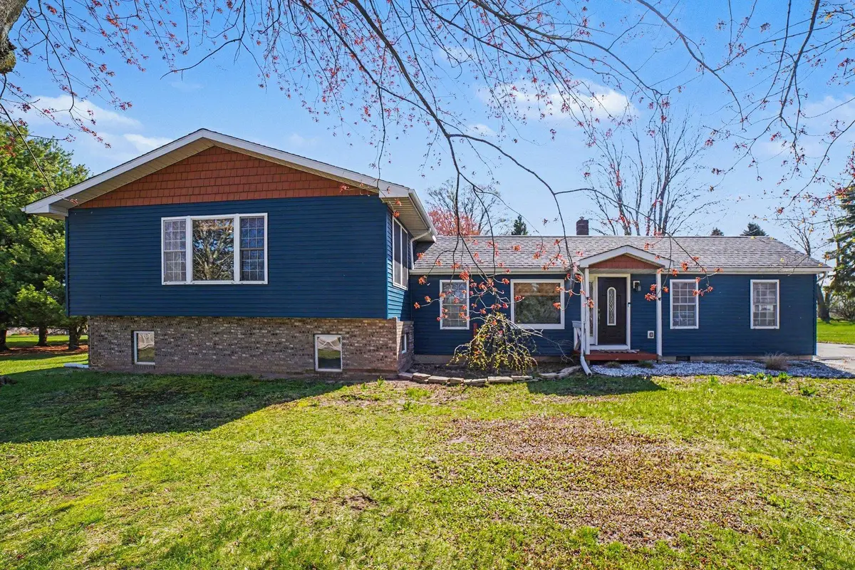 7818 N Luce, Alma, MI 48801 - #1