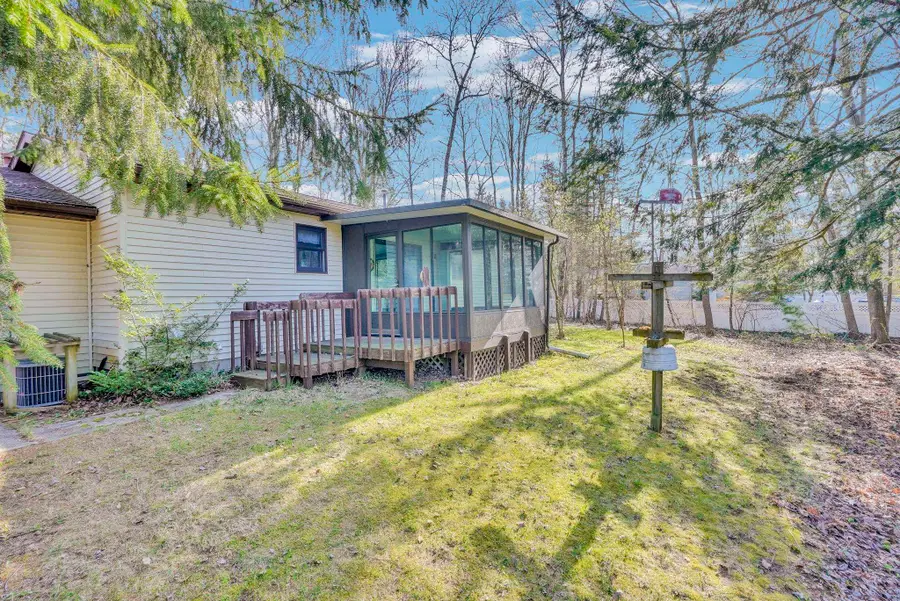 143 Arbutus, Cadillac, MI 49601 - #3