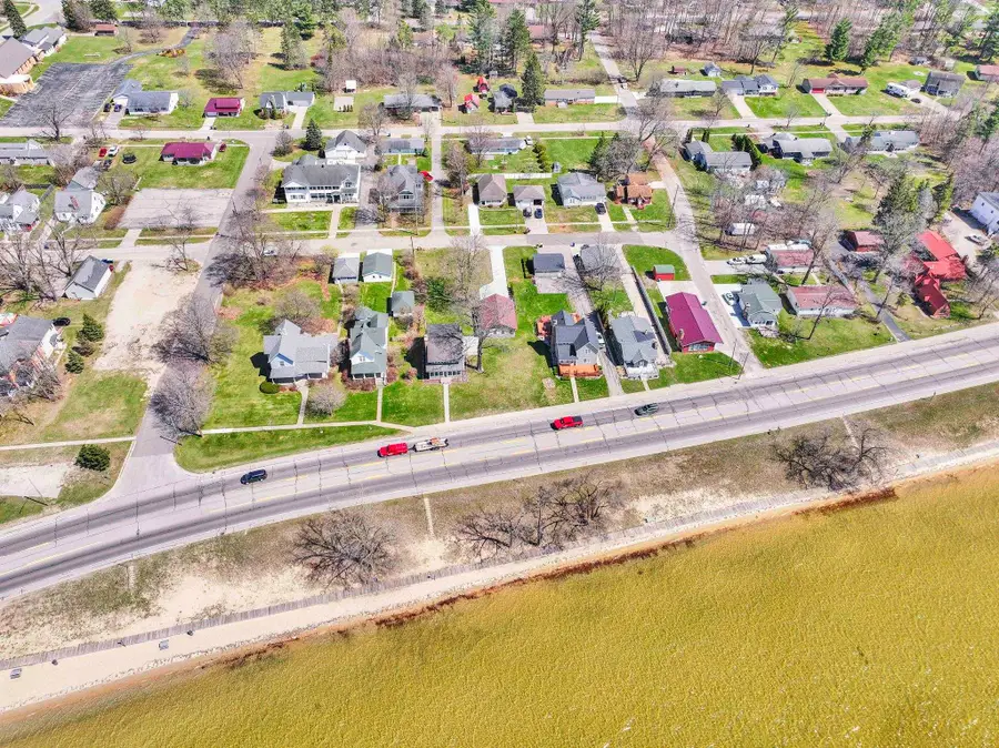 407 S Lakeshore, Lake City, MI 49651 - #3