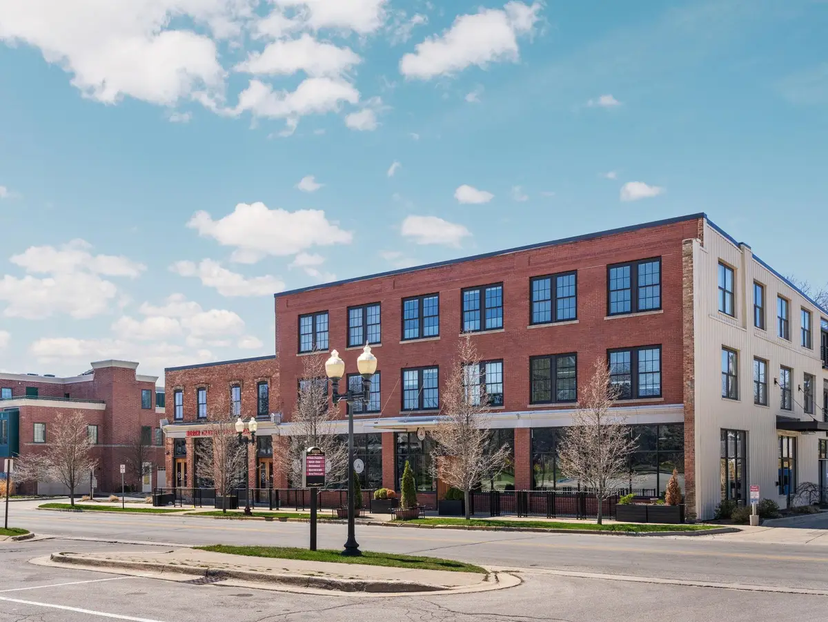 86 Washington #211, Manistee, MI 49660 - #1