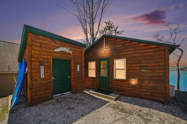 1360 Hillcrest, Harrison, MI 48625