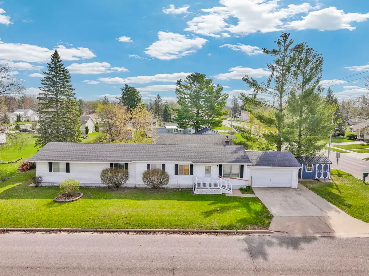 302 Allen, Cadillac, MI 49601 - #1