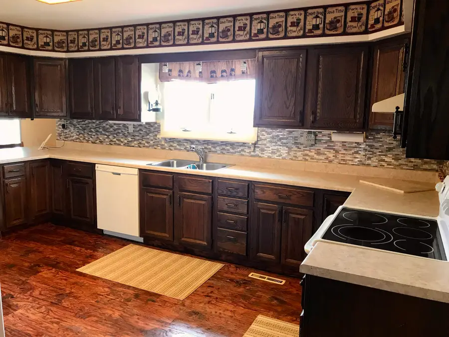 1989 S Crapo, Ithaca, MI 48847 - #3