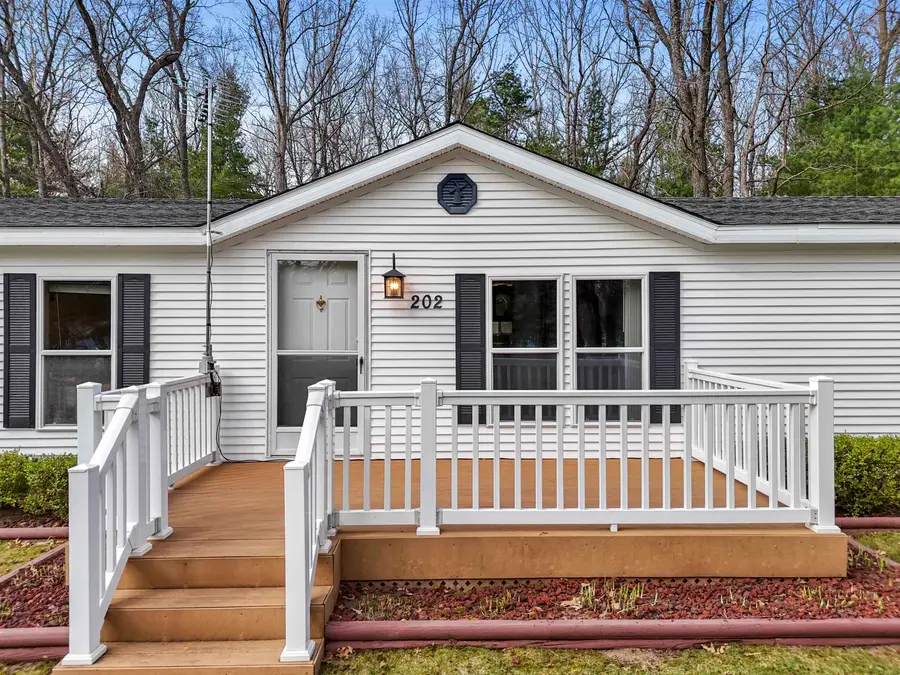 202 Forestville, Houghton Lake, MI 48629 - #3