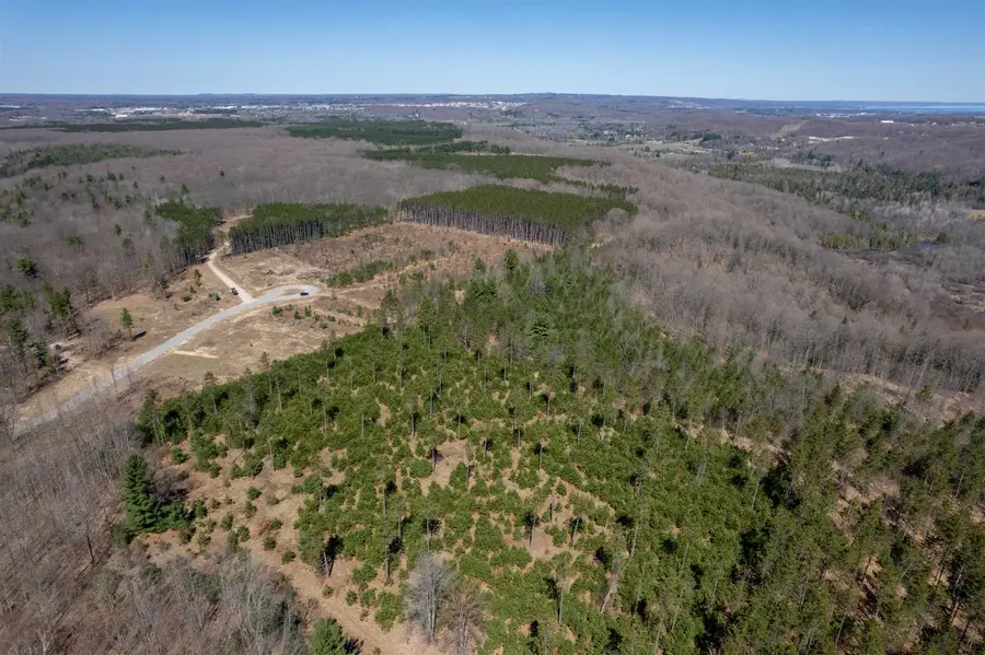 Hoosier Valley, Traverse City, MI 49685 - #3