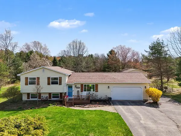 2667 Pine Breeze, Interlochen, MI 49643