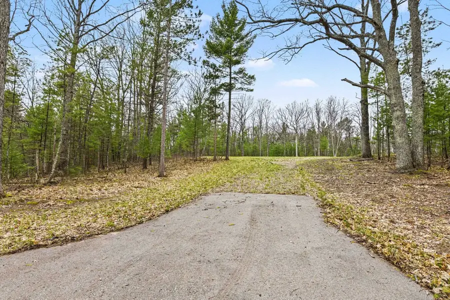 195 Starflower, Traverse City, MI 49696 - #2
