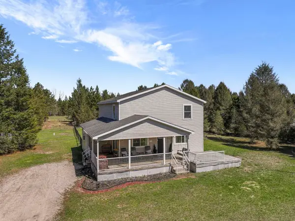 17646 Fewins, Interlochen, MI 49643