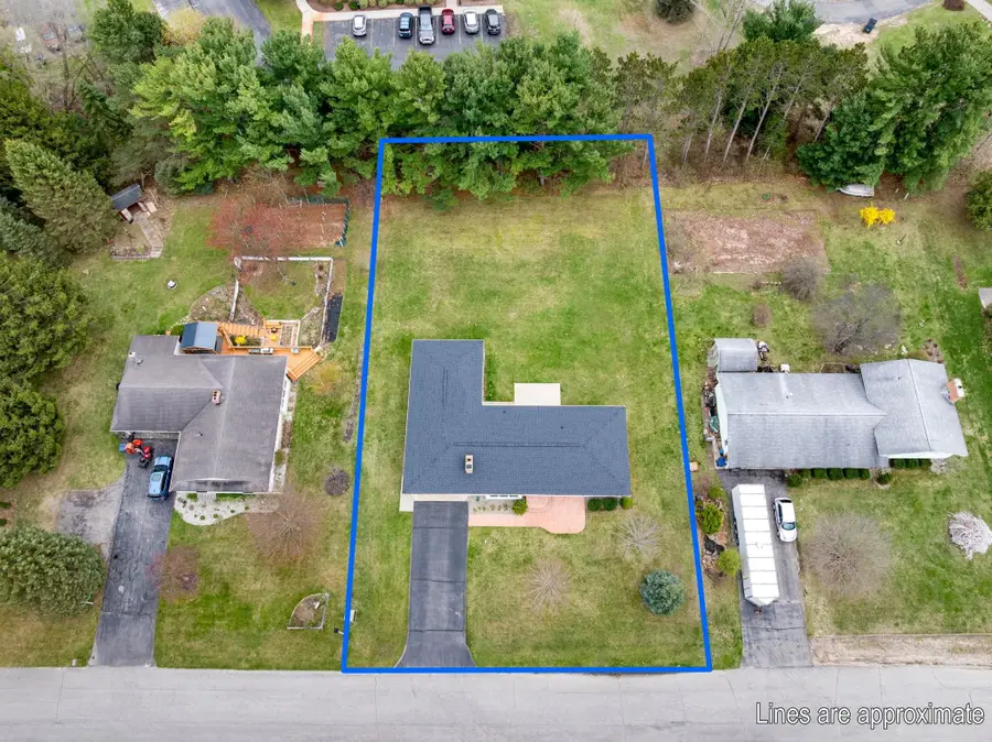 2917 Belare, Traverse City, MI 49684 - #3