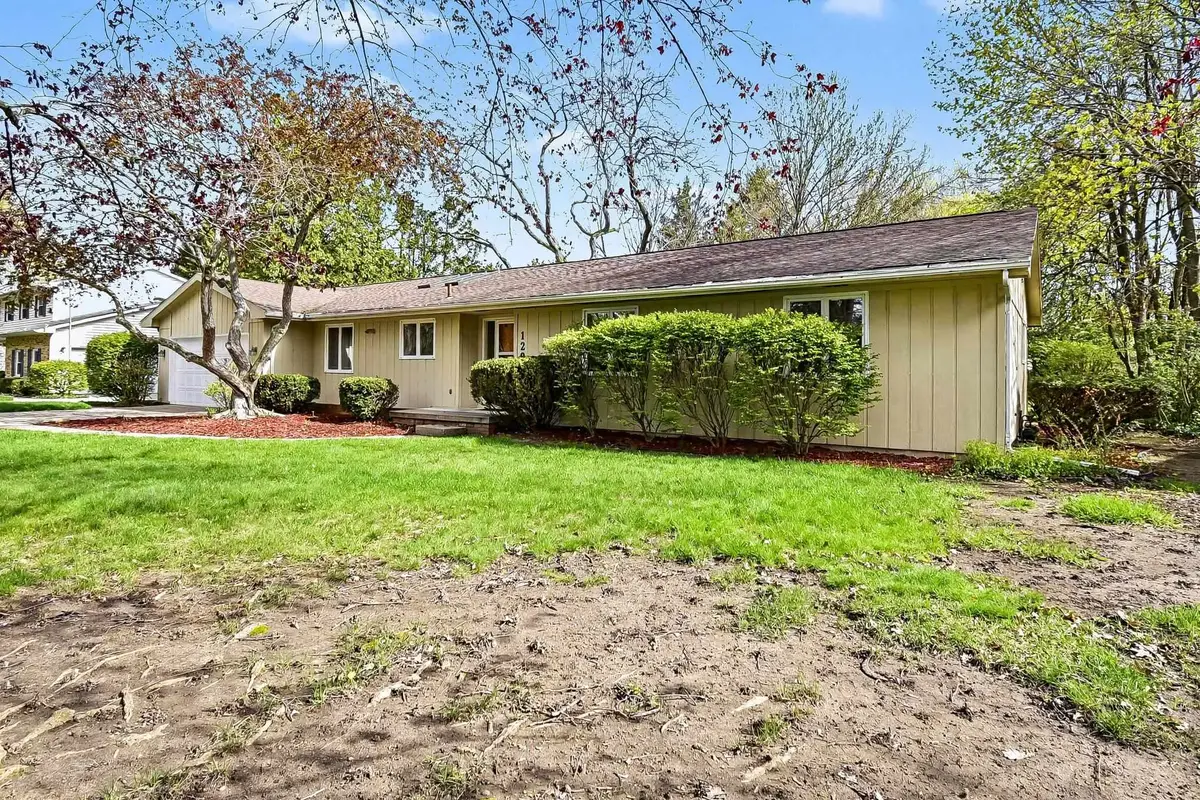 1203 Glenwood, Mount Pleasant, MI 48858 - #1