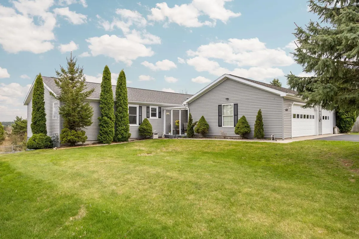 635 Autumnview, Traverse City, MI 49685 - #1