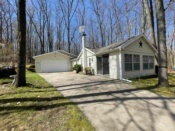 742 Bungo Lake, Harrison, MI 48625
