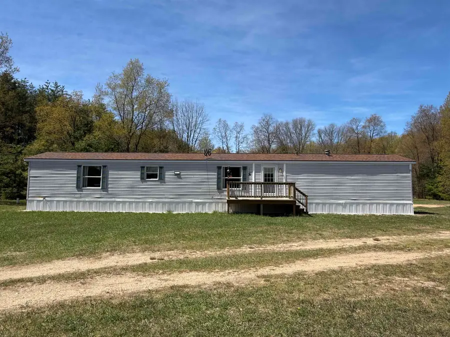 7274 S Forward, McBain, MI 49657 - #2