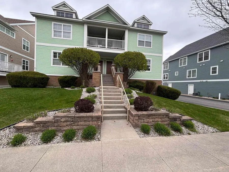 707 E State #D, Traverse City, MI 49686 - #2