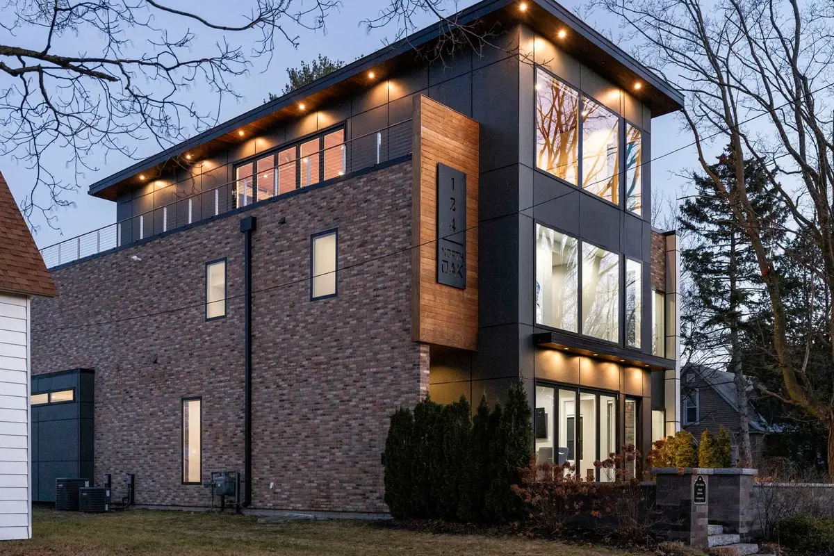 124 N Oak, Traverse City, MI 49684 - #1