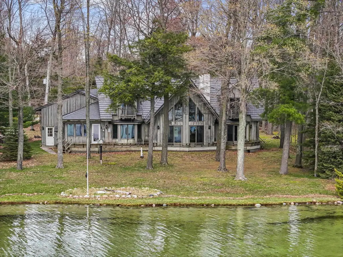 45 W Traverse Lake, Maple City, MI 49664 - #1