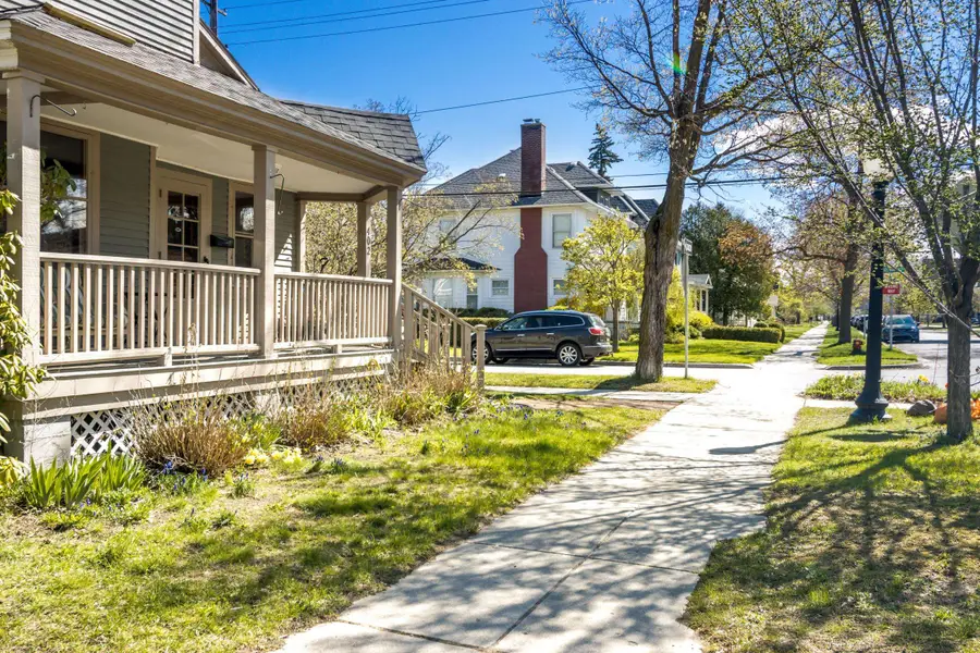 402 W Seventh, Traverse City, MI 49684 - #2