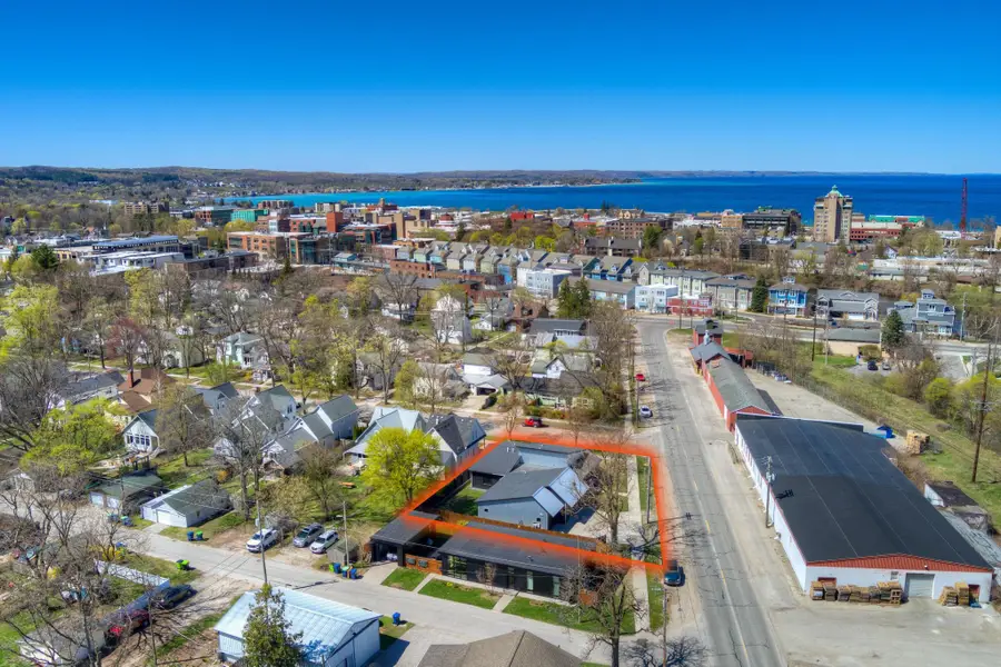 604 Lake, Traverse City, MI 49684 - #2