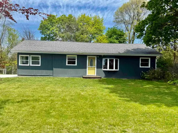 136 W Elizabeth, Alma, MI 48801