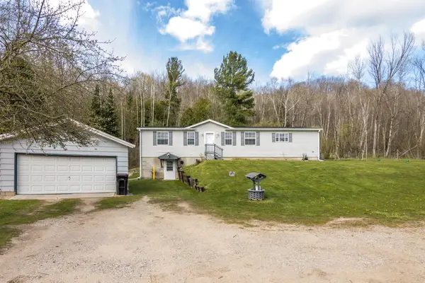 25 E River, Traverse City, MI 49696