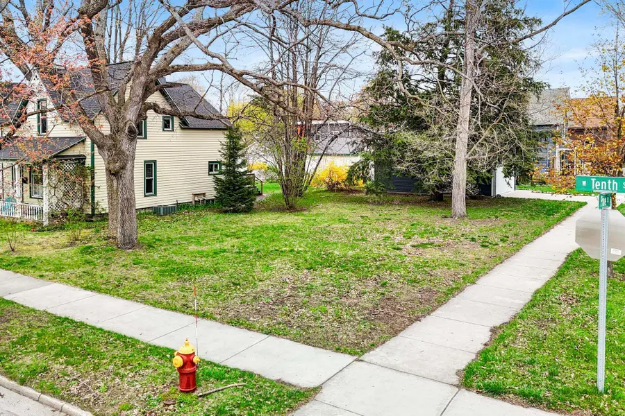 302 W Tenth, Traverse City, MI 49684 - #3