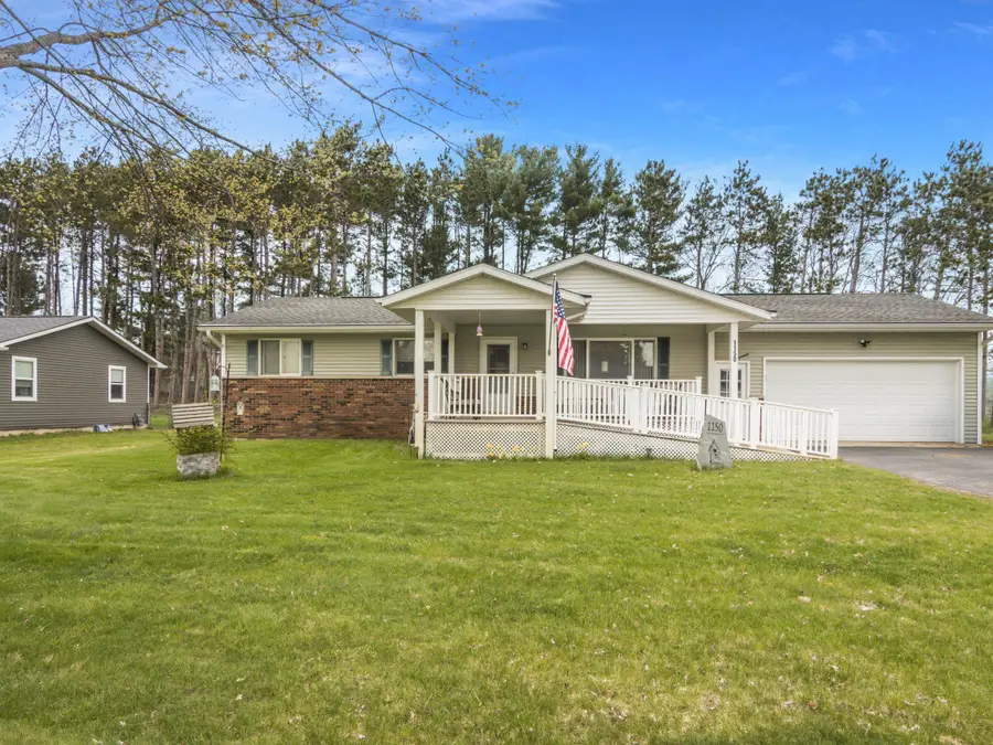 1150 N Carriage, Traverse City, MI 49686 - #2