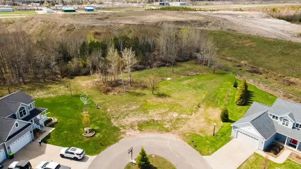 00 Applewood, Charlevoix, MI 49720