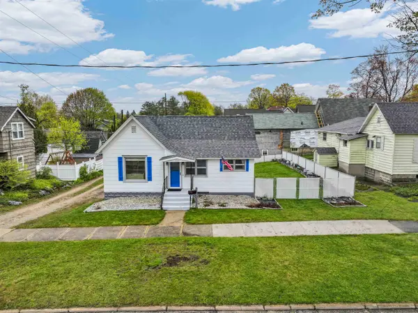 208 Blodgett, Cadillac, MI 49601