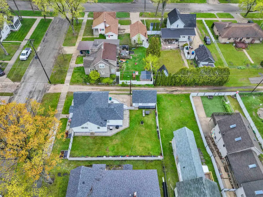 208 Blodgett, Cadillac, MI 49601 - #2