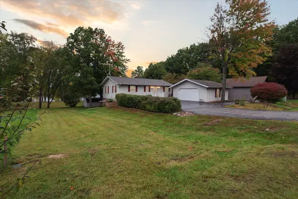 1132 Clubhouse, Lake Isabella, MI 48893