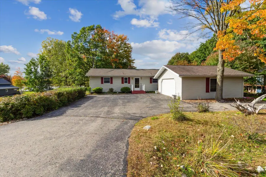 1132 Clubhouse, Lake Isabella, MI 48893 - #2